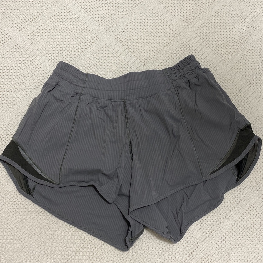 Lululemon Hotty Hot Short 2.5"